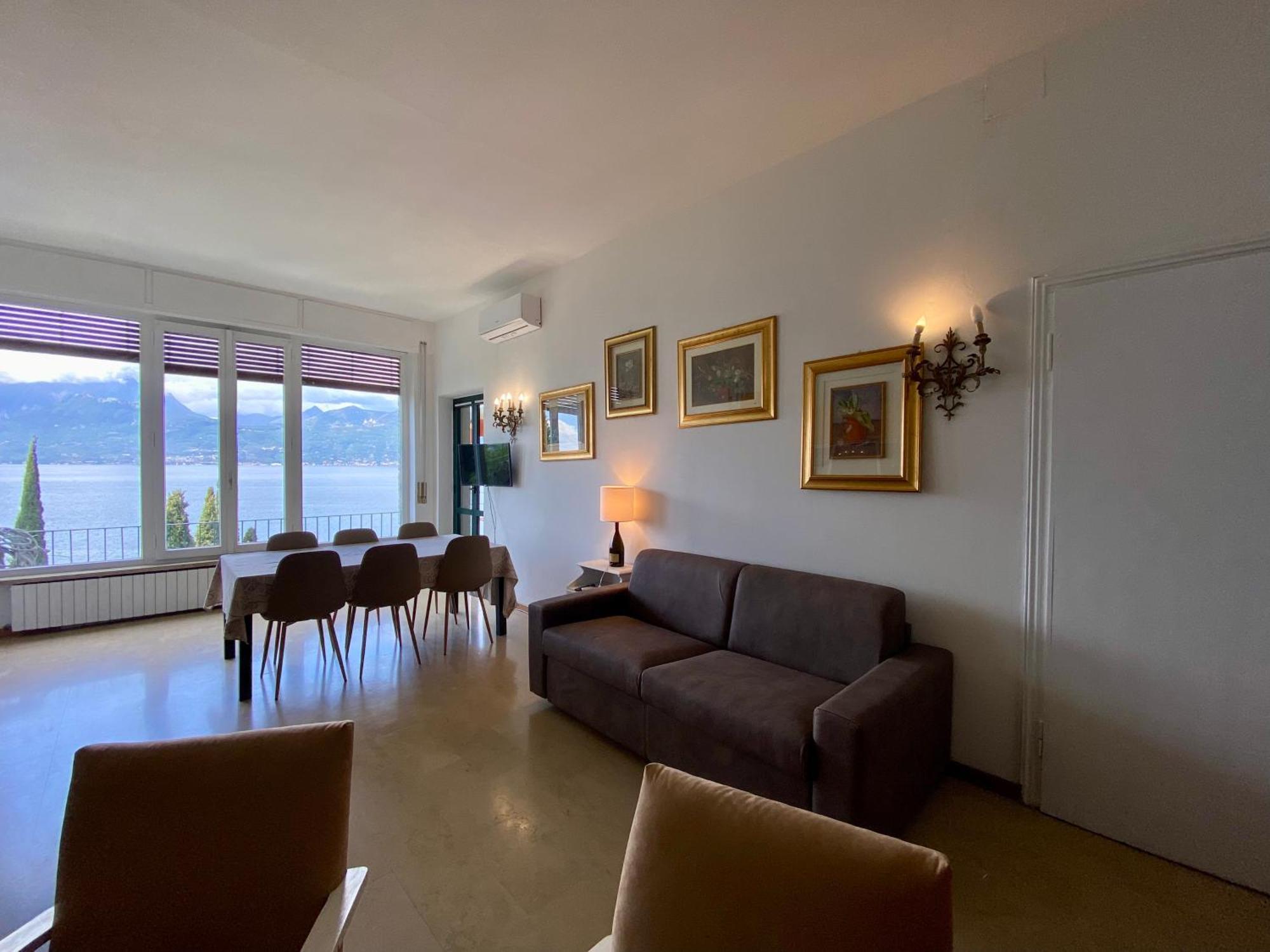 Wonderful Lake View Apartments With Pool With Breakfast Gardasee Torri Del Benaco Exterior photo